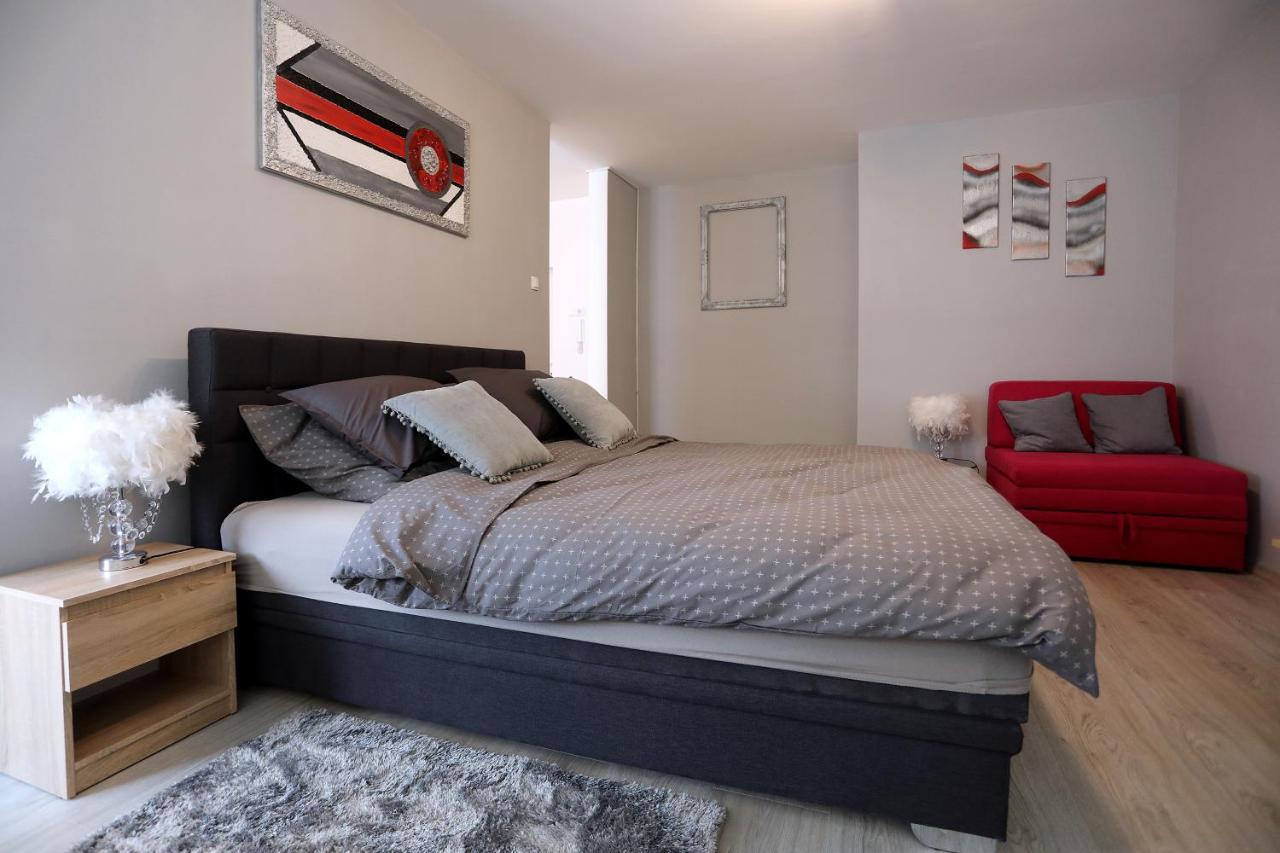 Studio Apartman Ana Osijek Exteriör bild