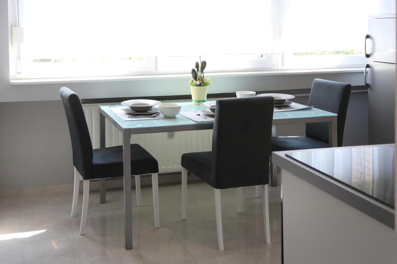 Studio Apartman Ana Osijek Exteriör bild
