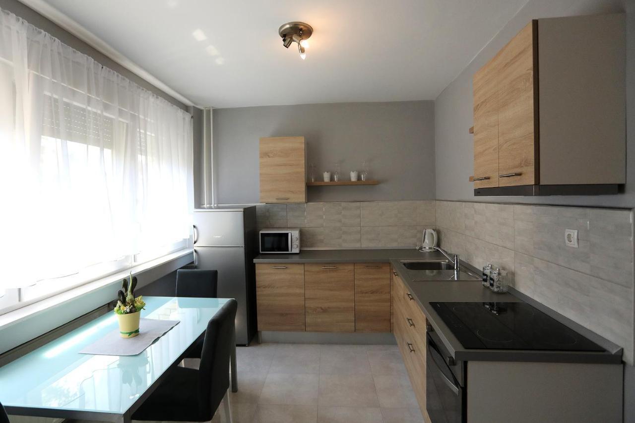 Studio Apartman Ana Osijek Exteriör bild